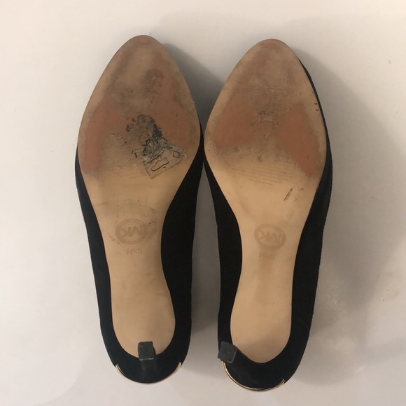Michael Kors 6.5 High Heels Platform Black Suede Gold detail Excellent Condition - Picture 7 of 10